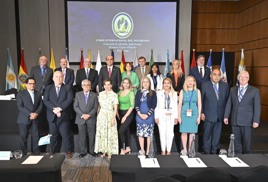 Representantes de la Unión Internacional del Notariado y su Comisión de Asuntos Americanos junto a los presidentes de los Notariados iberoamericanos y español.